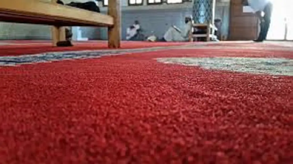 how to clean carpet grease stains