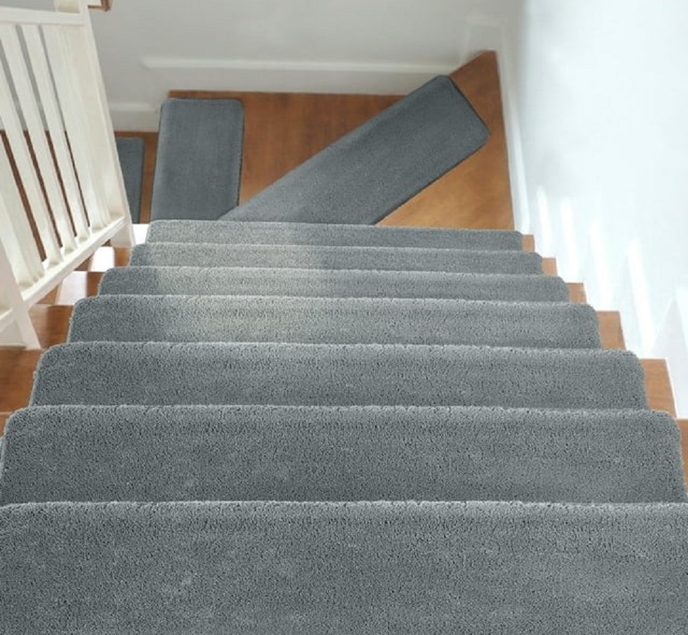 how to clean carpet on steps